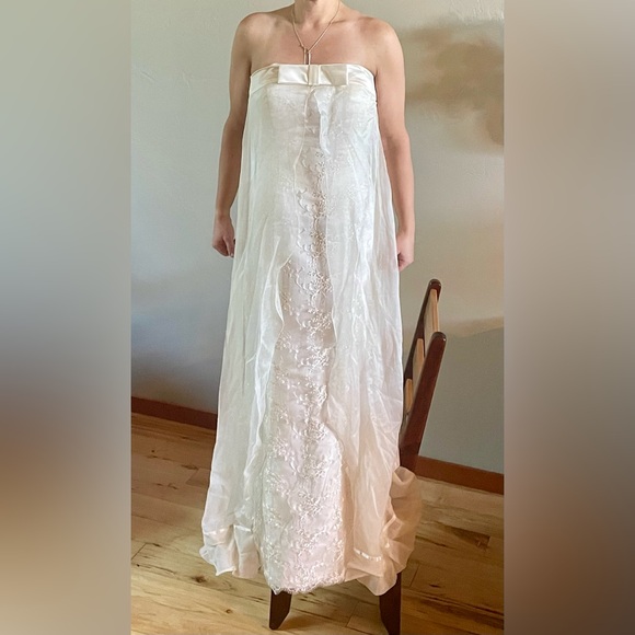 Designer Wedding Dress Gown Ivory Silk 12 No Train Strapless Bow NEW - Picture 9 of 15
